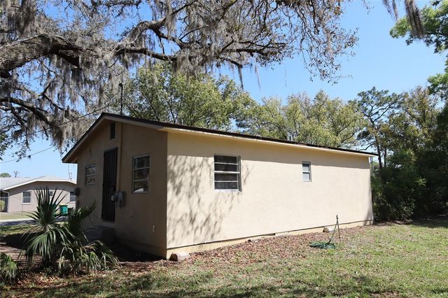 2024 DIXIE AVENUE, Eustis, FL 32726