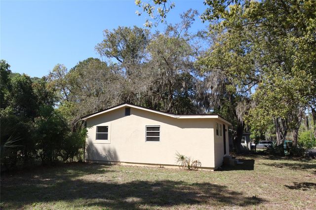 2024 DIXIE AVENUE, Eustis, FL 32726