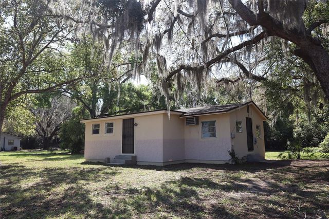 2024 DIXIE AVENUE, Eustis, FL 32726