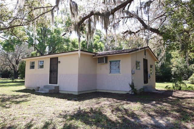 2024 DIXIE AVENUE, Eustis, FL 32726