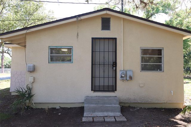 2024 DIXIE AVENUE, Eustis, FL 32726