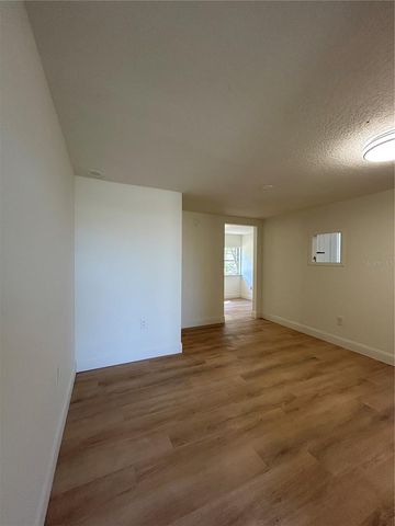 2024 DIXIE AVENUE, Eustis, FL 32726