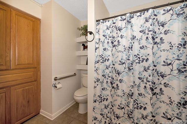1060 DEMI JOHN BEND RD, Canyon Lake, TX 78133