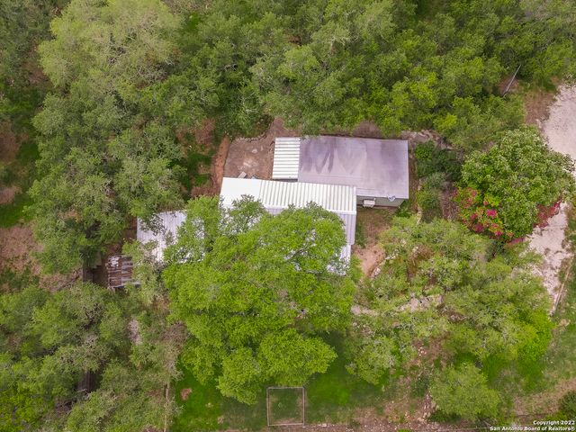 1060 DEMI JOHN BEND RD, Canyon Lake, TX 78133