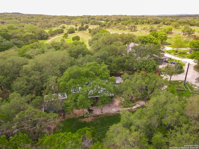 1060 DEMI JOHN BEND RD, Canyon Lake, TX 78133