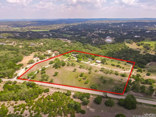1060 DEMI JOHN BEND RD, Canyon Lake, TX 78133