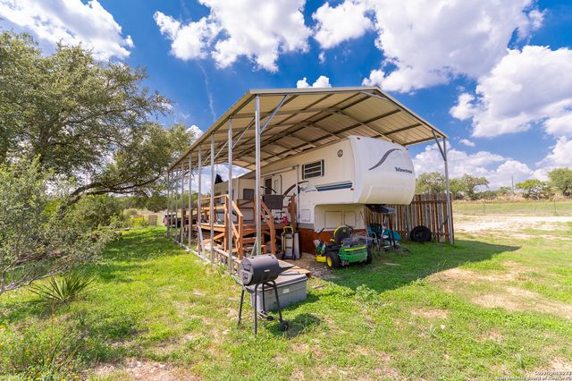 1060 DEMI JOHN BEND RD, Canyon Lake, TX 78133