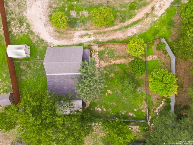 1060 DEMI JOHN BEND RD, Canyon Lake, TX 78133