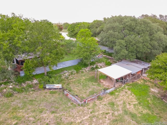 1060 DEMI JOHN BEND RD, Canyon Lake, TX 78133