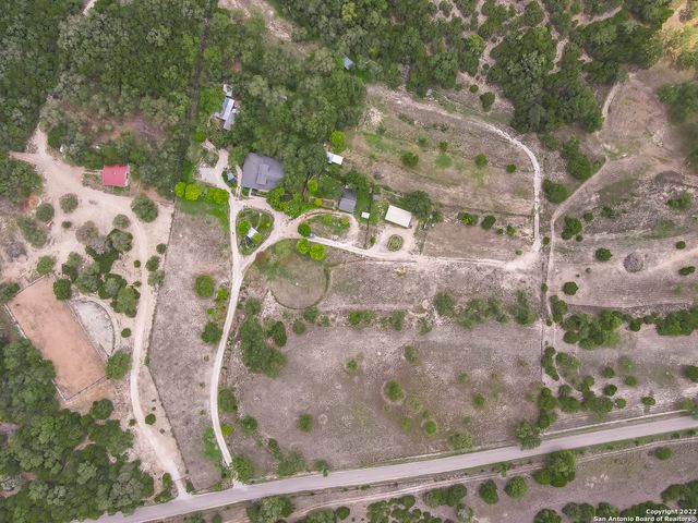 1060 DEMI JOHN BEND RD, Canyon Lake, TX 78133