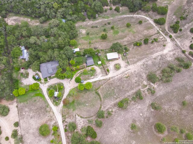 1060 DEMI JOHN BEND RD, Canyon Lake, TX 78133