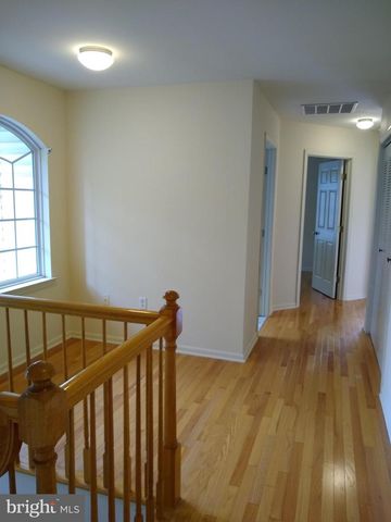19 WORDSWORTH CT, East Windsor, NJ 08520