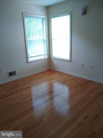 19 WORDSWORTH CT, East Windsor, NJ 08520