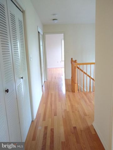 19 WORDSWORTH CT, East Windsor, NJ 08520