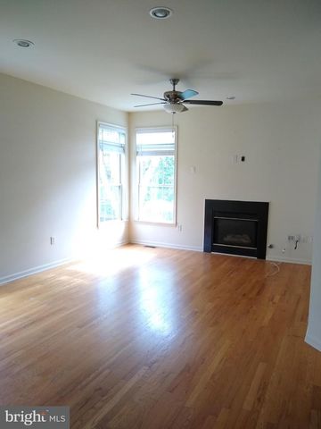 19 WORDSWORTH CT, East Windsor, NJ 08520
