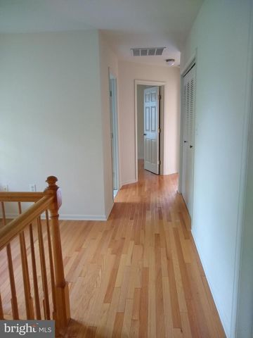 19 WORDSWORTH CT, East Windsor, NJ 08520