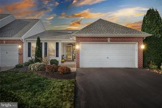11 RIDGEWAY DRIVE, Mechanicsburg, PA 17050