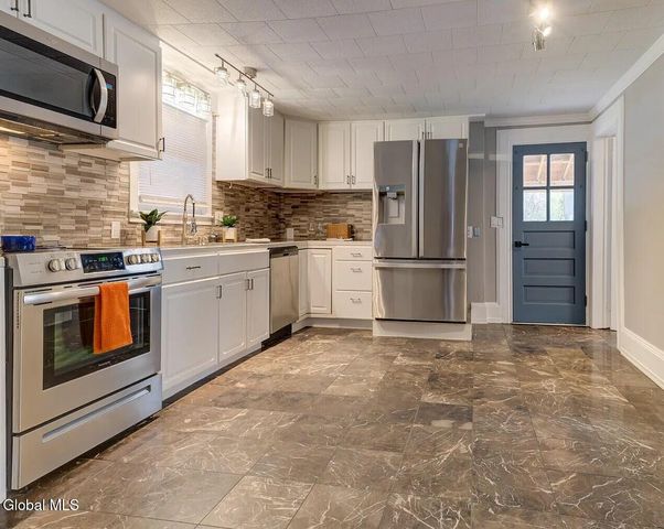 266 Poplar Avenue, Valley Falls, NY 12185