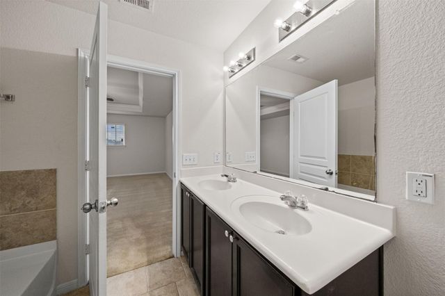 19603 Blue Pine Circle, Cypress, TX 77429