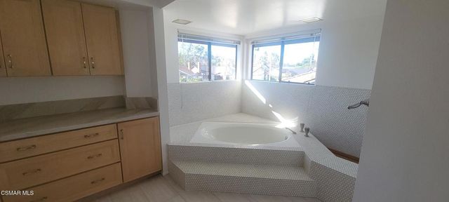 611 Calle Del Sur, Thousand Oaks, CA 91360