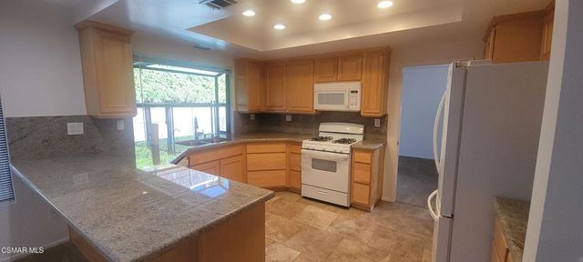 611 Calle Del Sur, Thousand Oaks, CA 91360