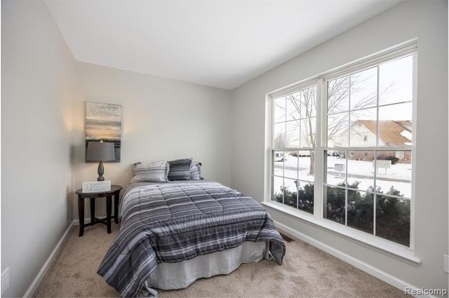 35335 Tall Oaks Drive, Sterling Heights, MI 48312