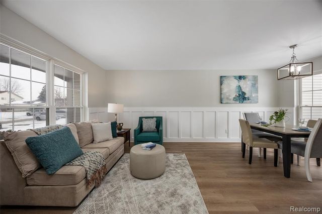 35335 Tall Oaks Drive, Sterling Heights, MI 48312