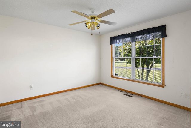 3 NICHOLE DR, Milton, DE 19968