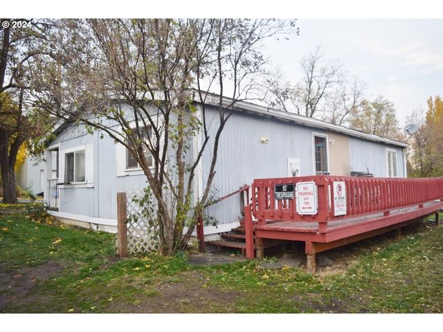 212 S WATER St, Weston, OR 97886