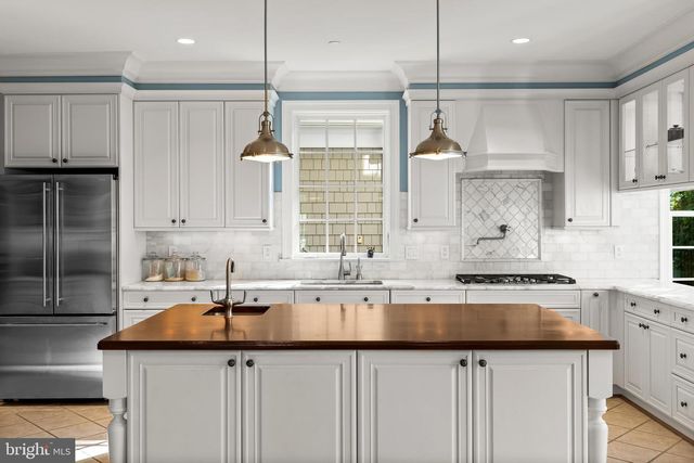 219 WARDOUR DR, Annapolis, MD 21401