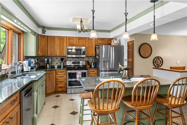 4456 Francis Rd, Fenner, NY 13035