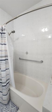 16441 NW 89th Ct, Miami Lakes, FL 33018
