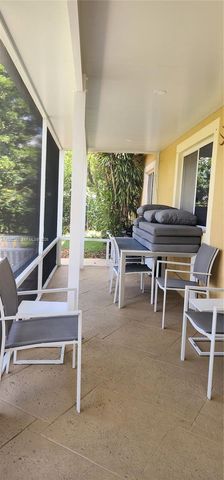 16441 NW 89th Ct, Miami Lakes, FL 33018
