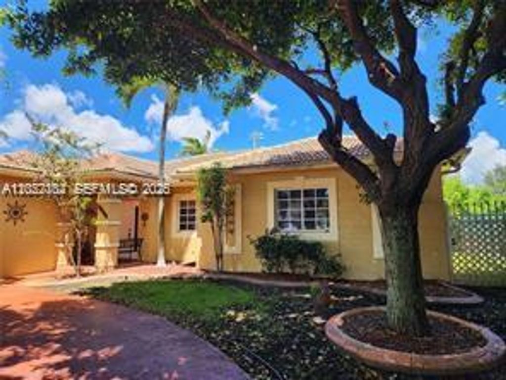 16441 NW 89th Ct, Miami Lakes, FL 33018