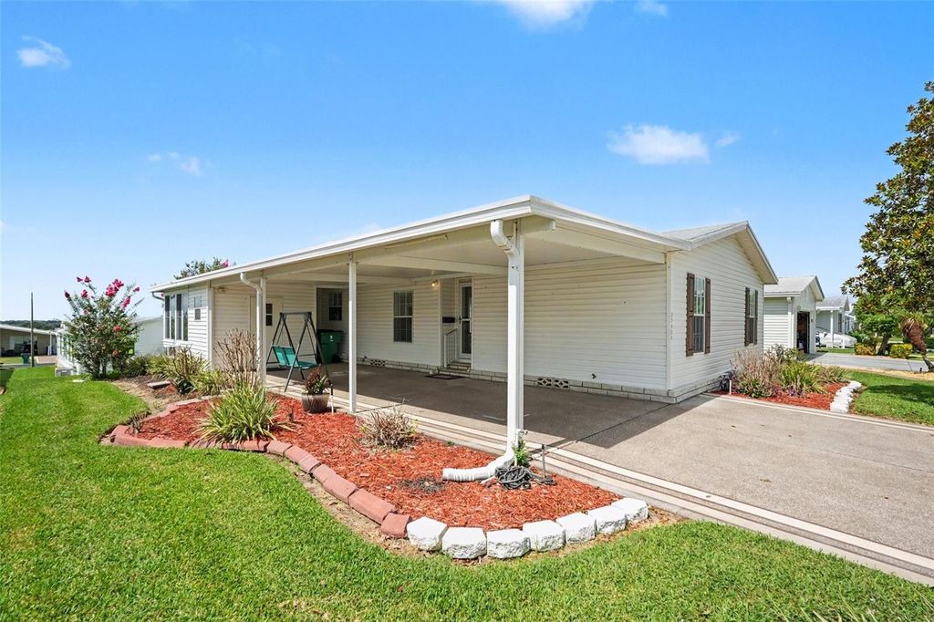 37536 GILL AVENUE, Zephyrhills, FL 33541