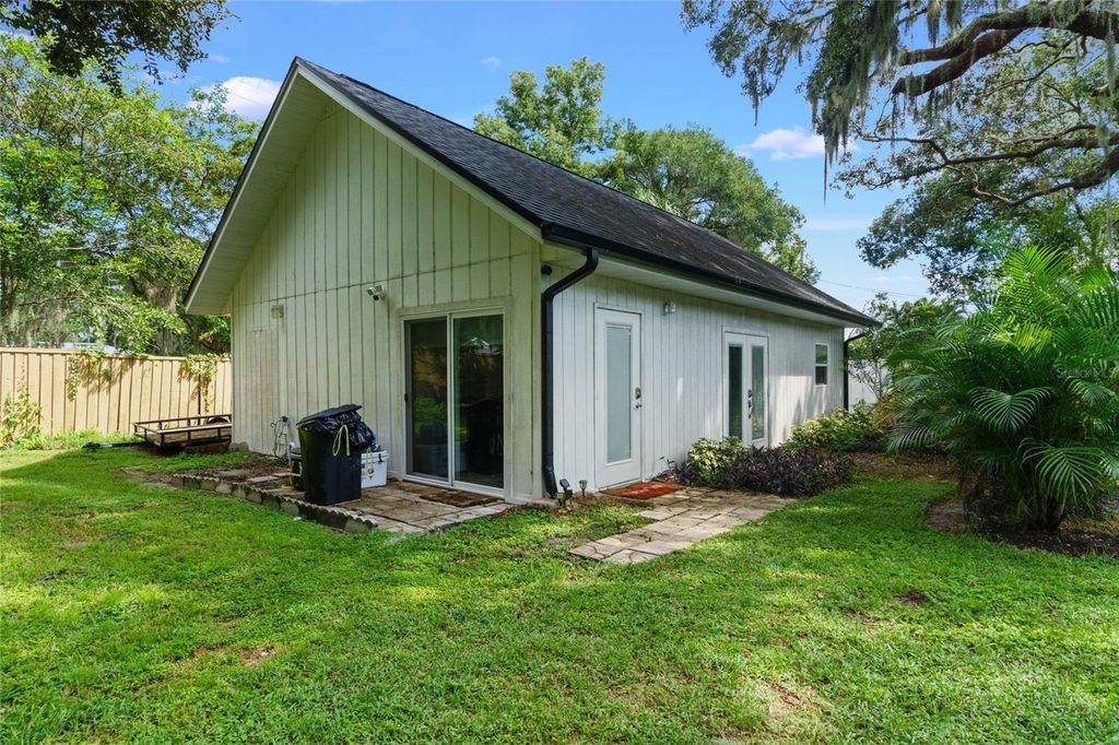 Image 35 of property listing at 715 MAGNOLIA STREET, Windermere, FL 34786
