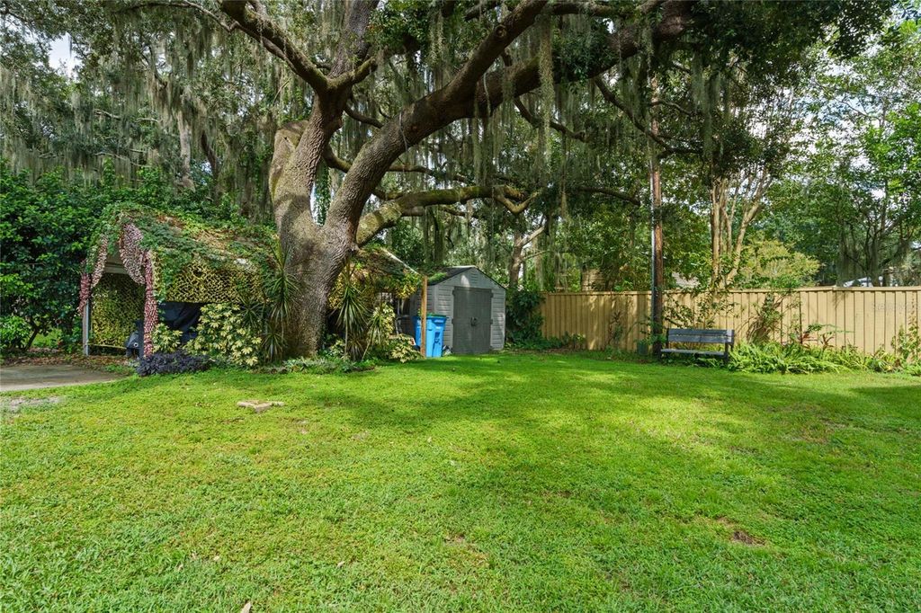 Image 36 of property listing at 715 MAGNOLIA STREET, Windermere, FL 34786