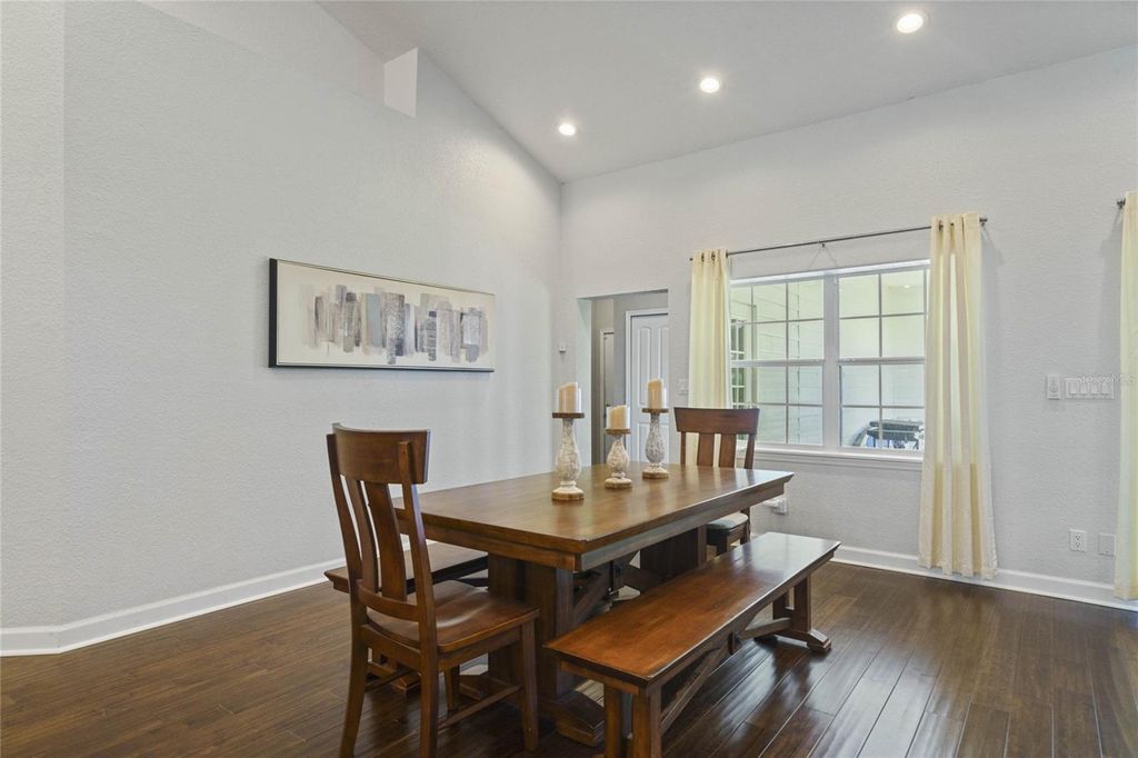 Image 10 of property listing at 715 MAGNOLIA STREET, Windermere, FL 34786