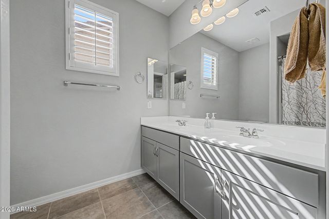 2522 E NOVAK Way, Phoenix, AZ 85042