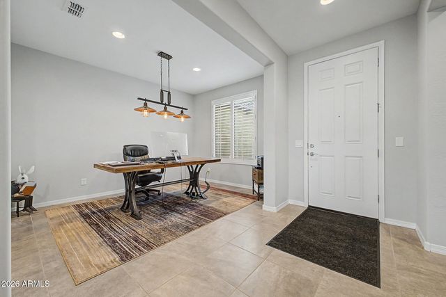 2522 E NOVAK Way, Phoenix, AZ 85042