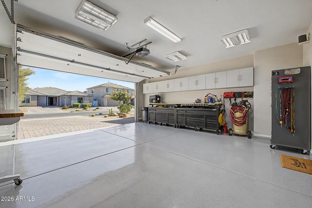 2522 E NOVAK Way, Phoenix, AZ 85042