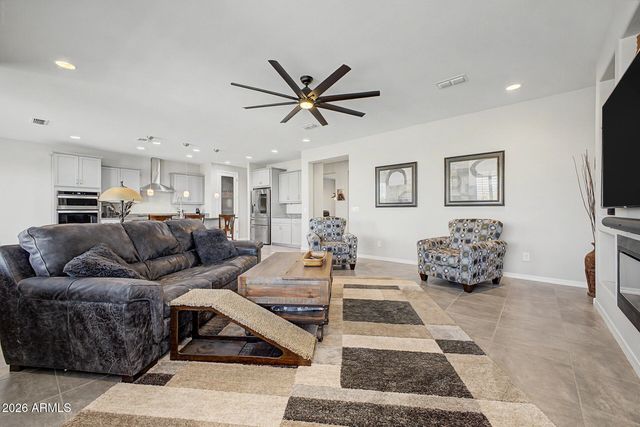 2522 E NOVAK Way, Phoenix, AZ 85042