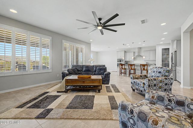 2522 E NOVAK Way, Phoenix, AZ 85042