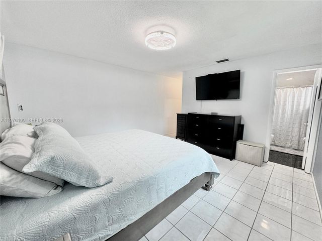 7005 NW 94th Ave, Tamarac, FL 33321