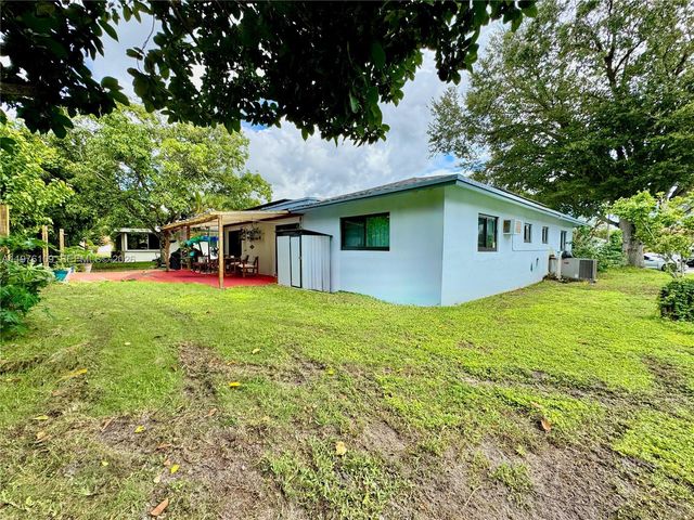 7005 NW 94th Ave, Tamarac, FL 33321