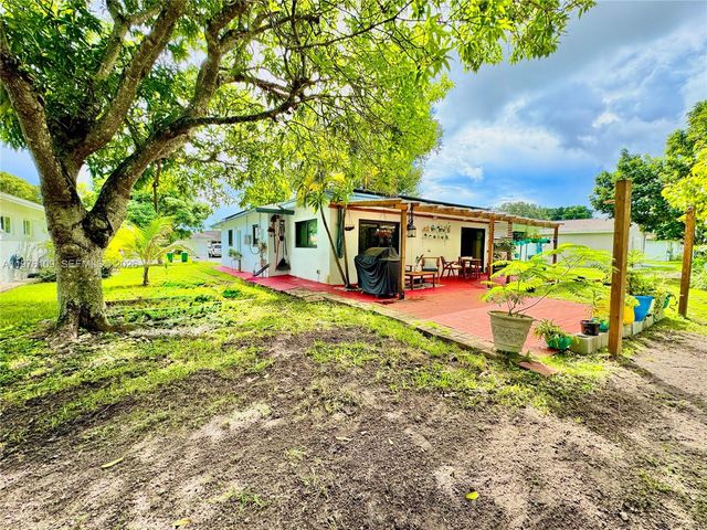 7005 NW 94th Ave, Tamarac, FL 33321