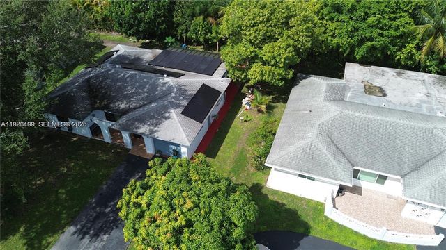 7005 NW 94th Ave, Tamarac, FL 33321