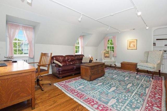 69 Tunstall Road, Scarsdale, NY 10583