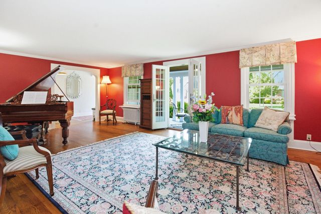 69 Tunstall Road, Scarsdale, NY 10583