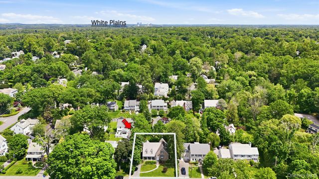 69 Tunstall Road, Scarsdale, NY 10583